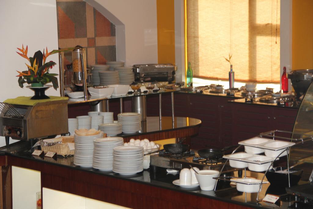 Hotel Atithi Pondicherry Exterior photo