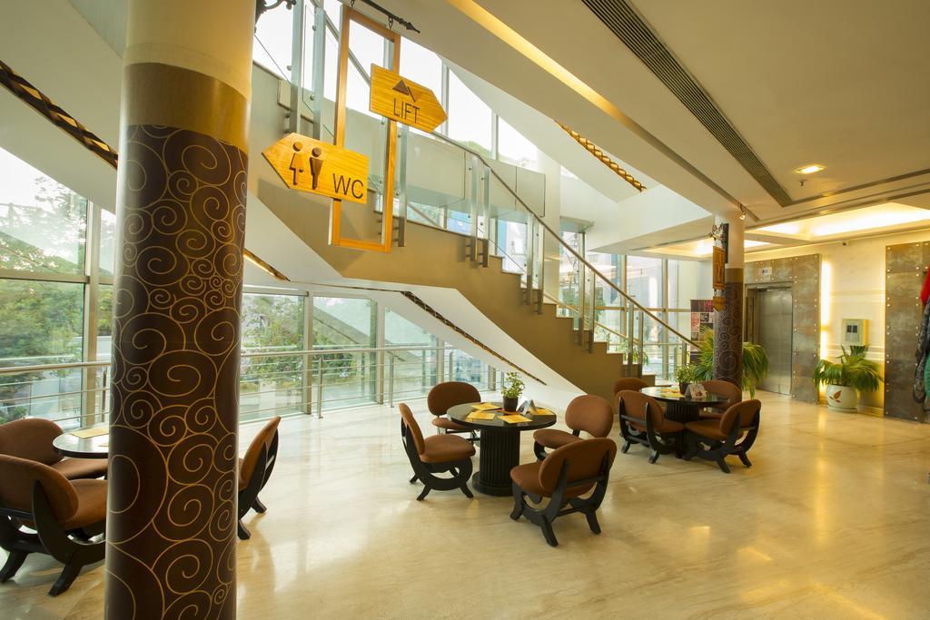 Hotel Atithi Pondicherry Exterior photo