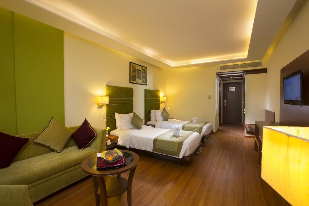 Hotel Atithi Pondicherry Exterior photo