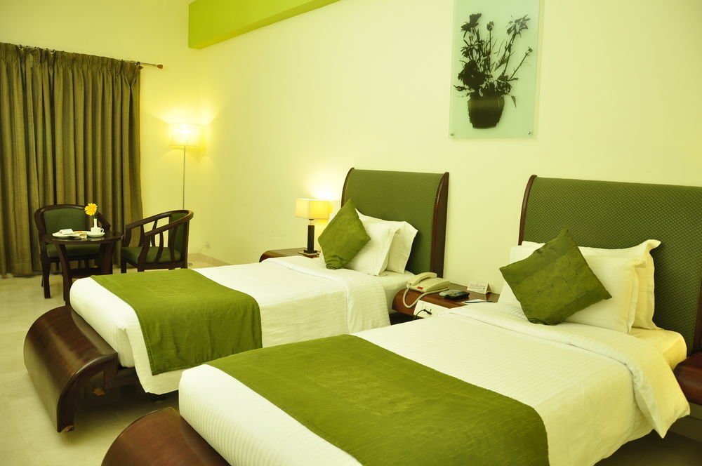 Hotel Atithi Pondicherry Exterior photo